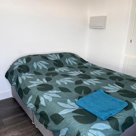 The Serviced Accommodations Harlow Eksteriør bilde