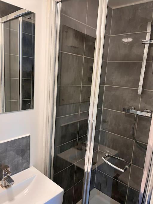 The Serviced Accommodations Harlow Eksteriør bilde