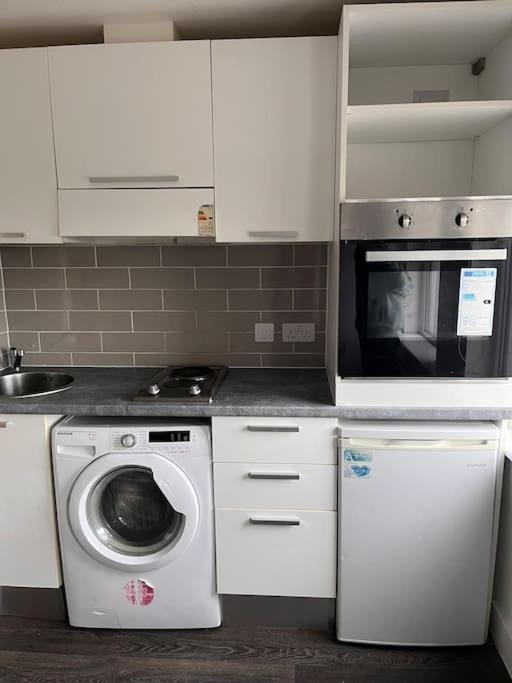 The Serviced Accommodations Harlow Eksteriør bilde