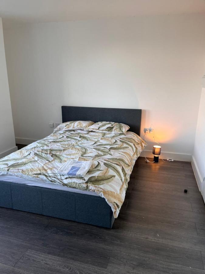 The Serviced Accommodations Harlow Eksteriør bilde