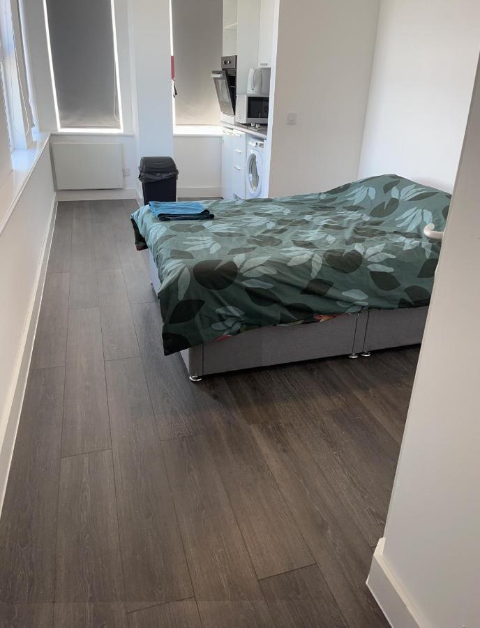 The Serviced Accommodations Harlow Eksteriør bilde