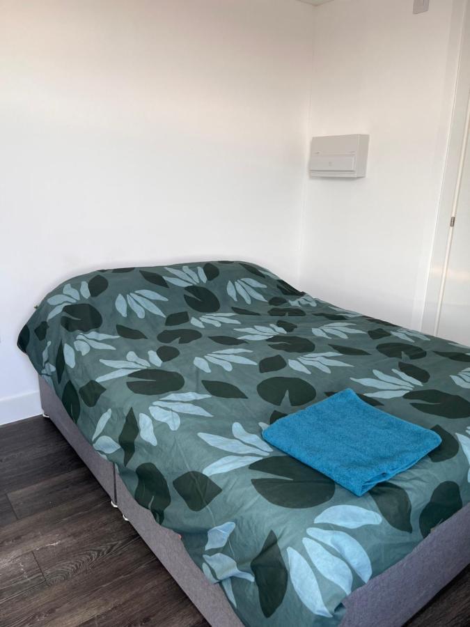 The Serviced Accommodations Harlow Eksteriør bilde